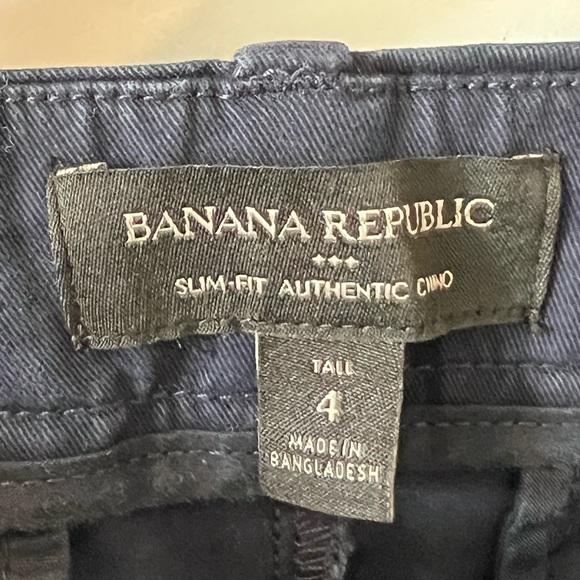 NWOT Banana Republic Factory chinos. Navy size 4. - Picture 3 of 3